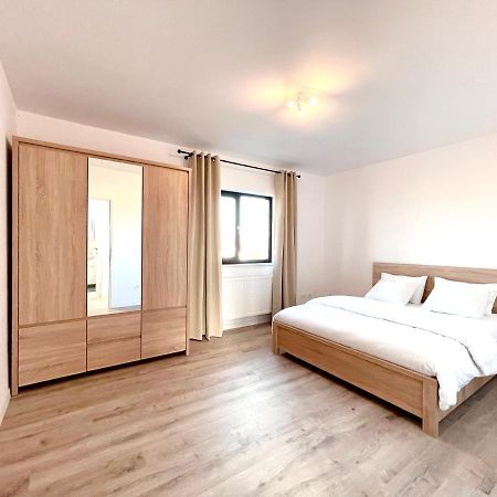 Lisaura Express Estates 아파트 외부 사진